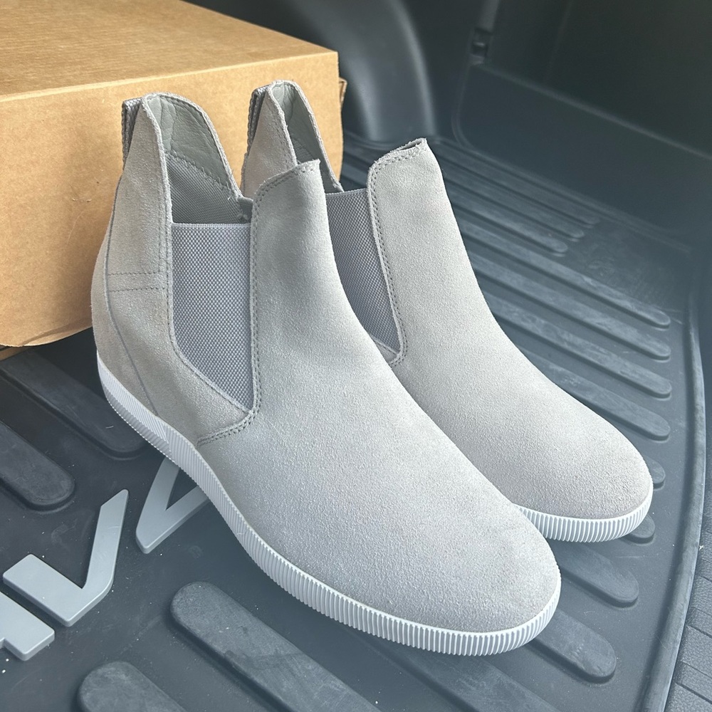 Sorel healed booties